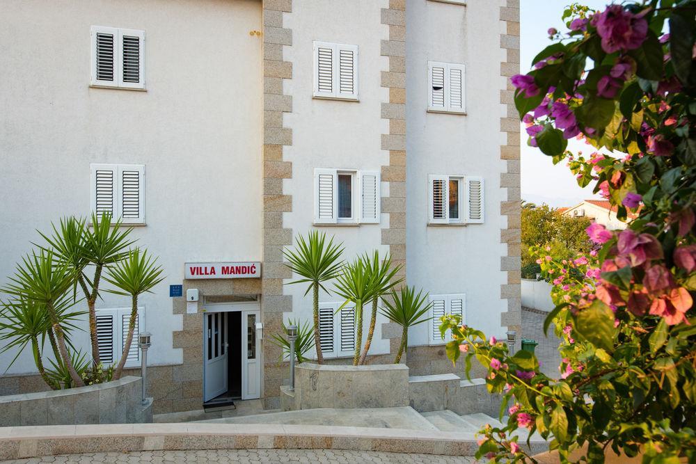 Downtown Private Rooms Mandic Supetar Exterior photo